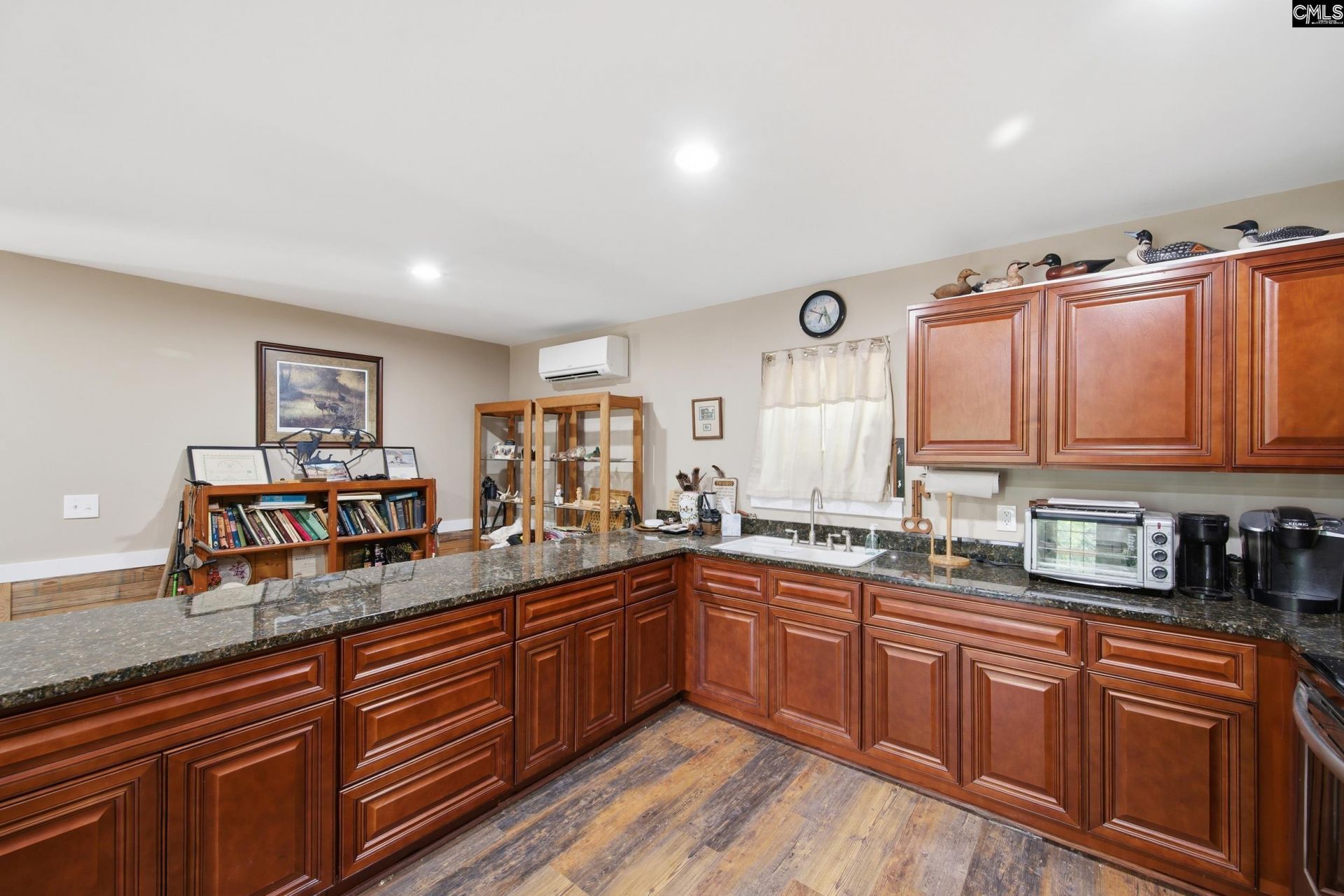 1579 Rockton Thruway Road Photo 21