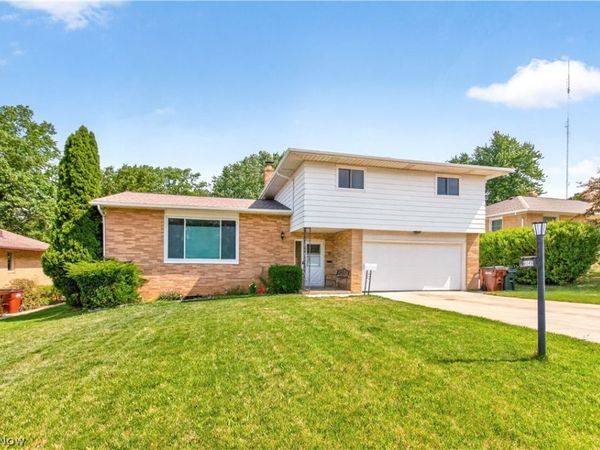 5040 Sandy Hook Drive, Parma, OH 44134