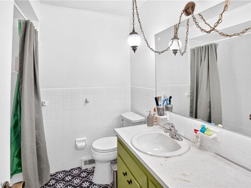 5040 Sandy Hook Drive, Parma, OH 44134 Photo 24