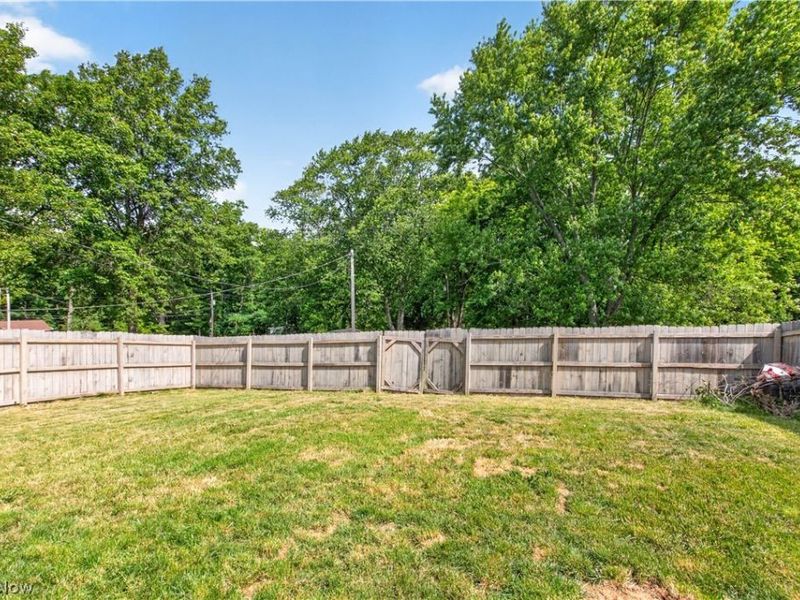 5040 Sandy Hook Drive, Parma, OH 44134 Photo 30