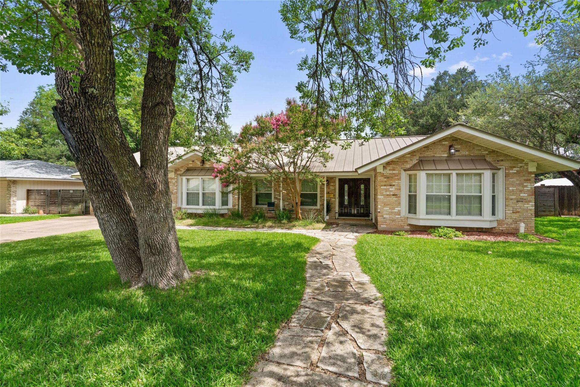 4208 North Hills Dr, Austin, TX 78731 Main Photo