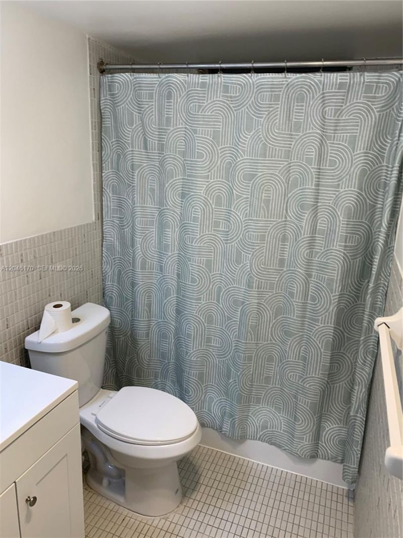 2861 Leonard Dr , Unit F301, Aventura, FL 33160 Photo