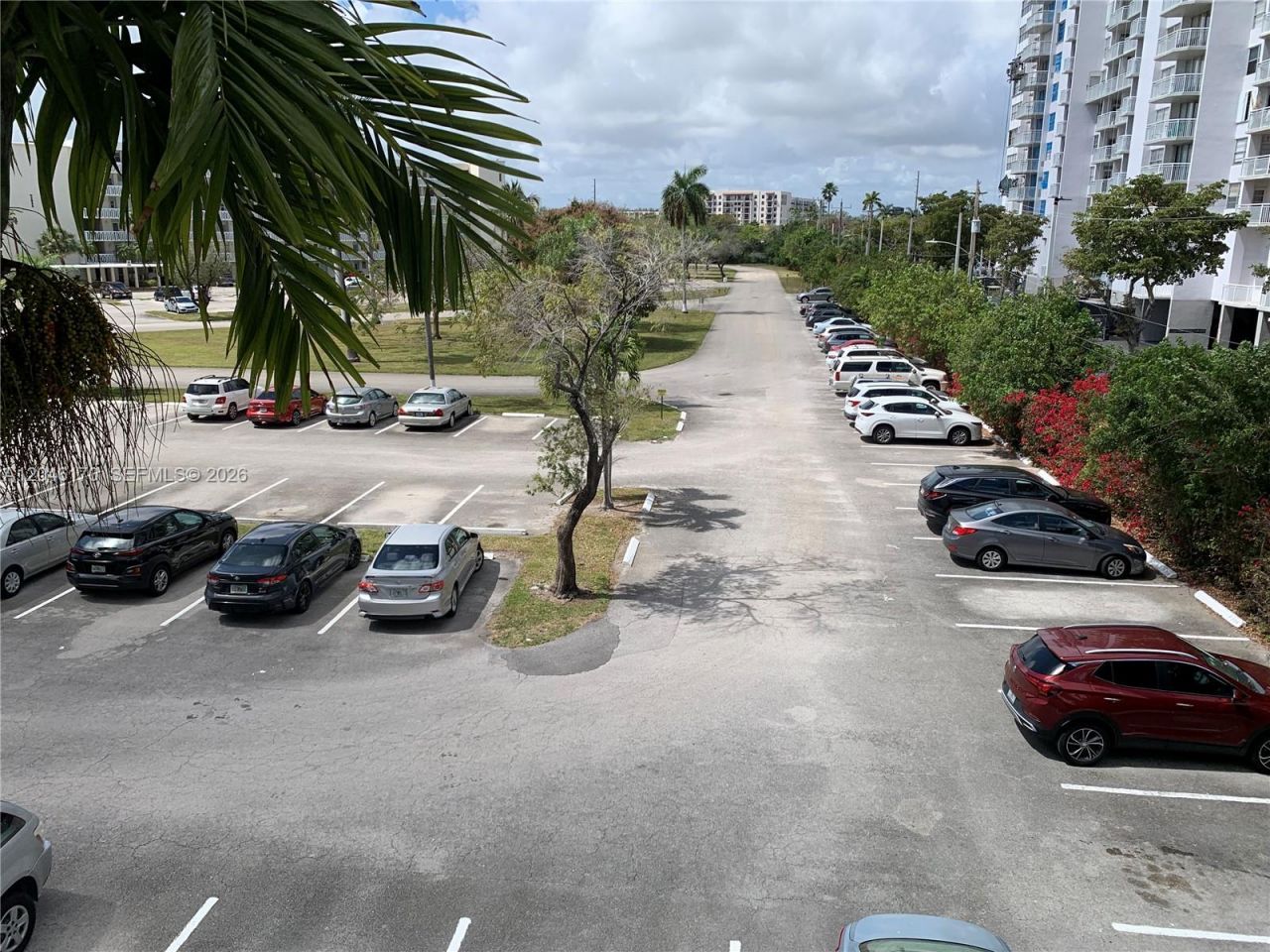 2861 Leonard Dr , Unit F301, Aventura, FL 33160 Photo