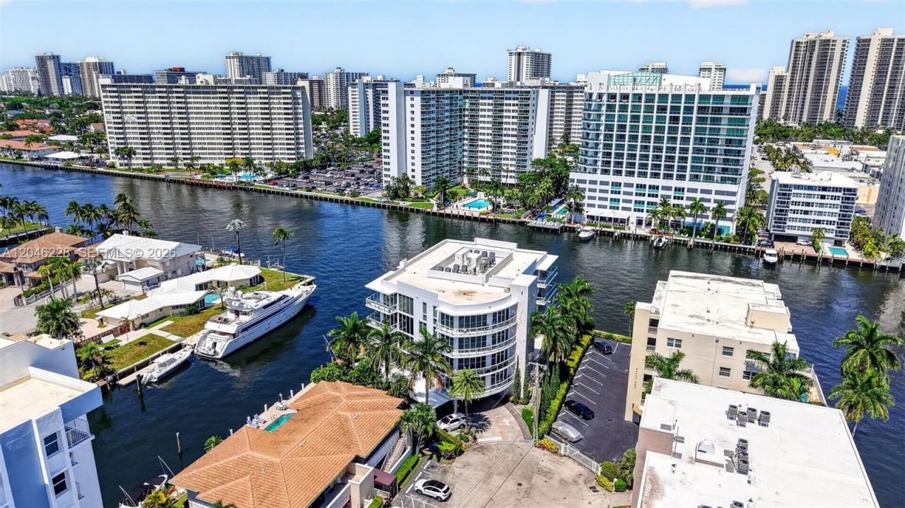 2895 NE 33rd Ct, Unit 3A, Fort Lauderdale, FL 33306 Photo