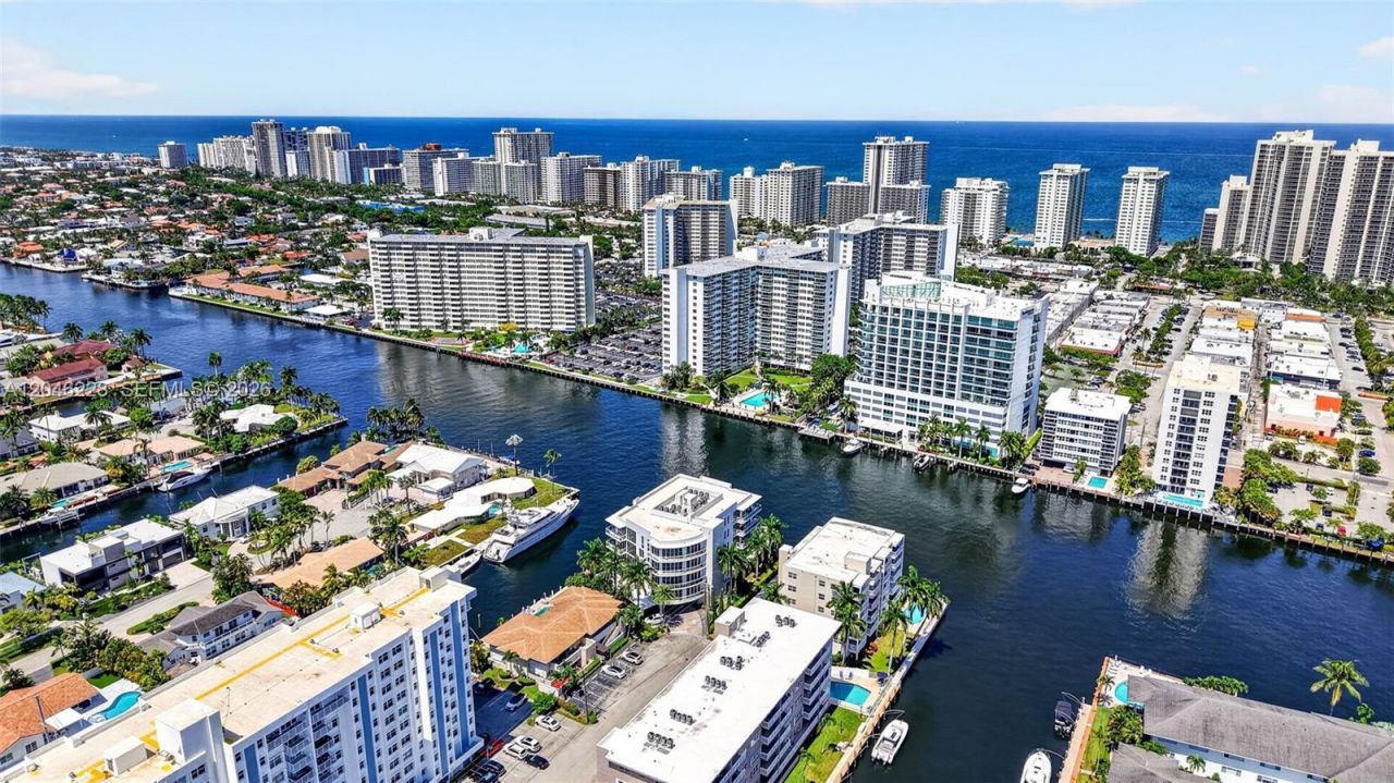 2895 NE 33rd Ct, Unit 3A, Fort Lauderdale, FL 33306 Photo