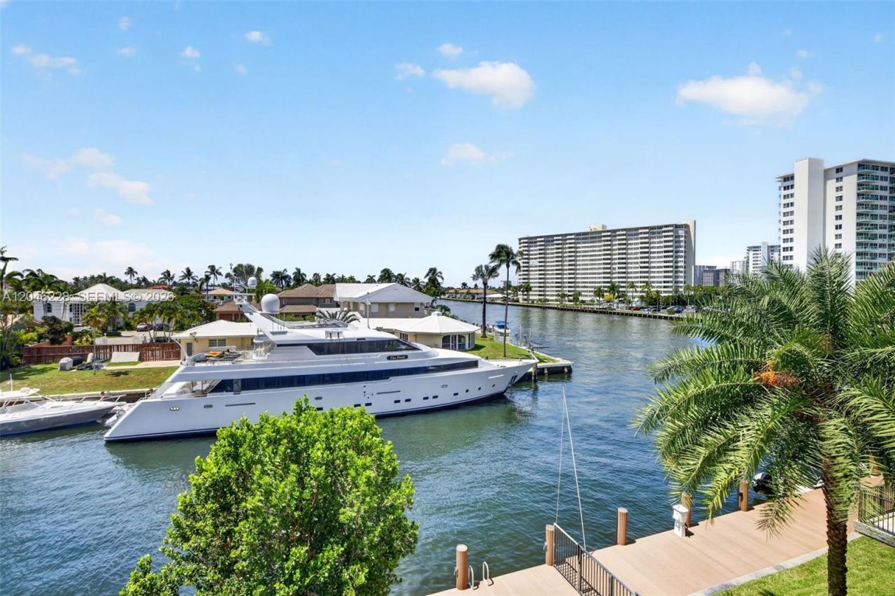 2895 NE 33rd Ct, Unit 3A, Fort Lauderdale, FL 33306 Photo