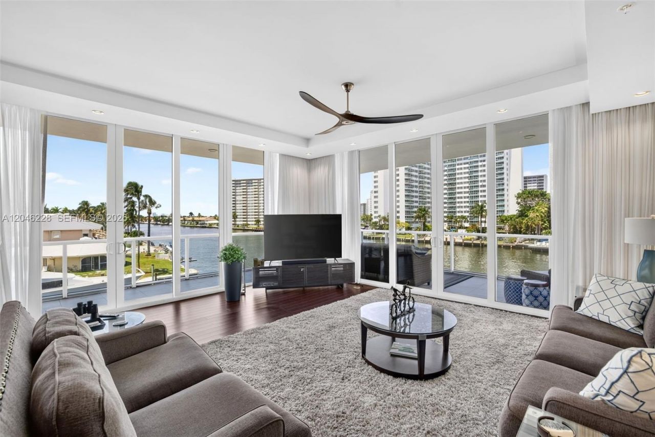 2895 NE 33rd Ct, Unit 3A, Fort Lauderdale, FL 33306 Photo