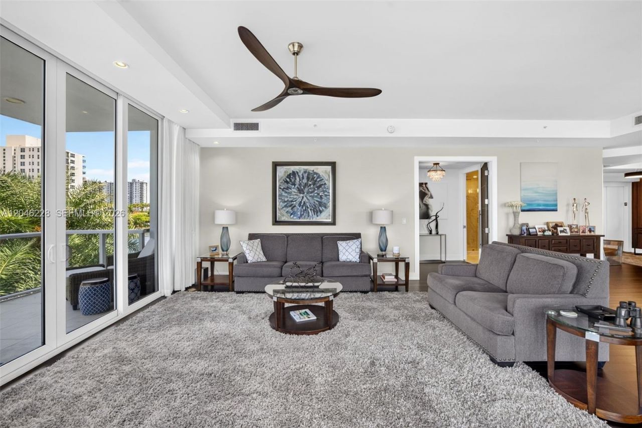 2895 NE 33rd Ct, Unit 3A, Fort Lauderdale, FL 33306 Photo