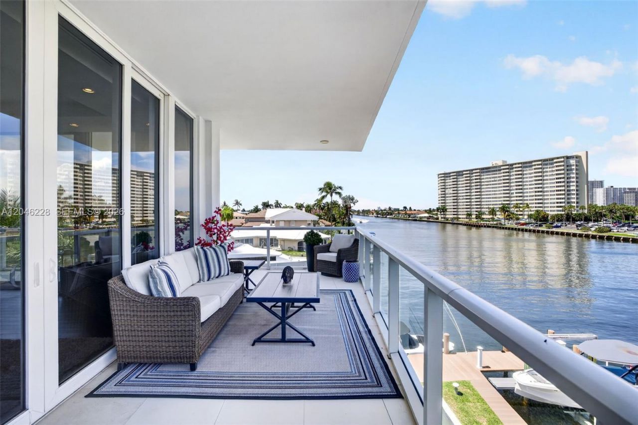2895 NE 33rd Ct, Unit 3A, Fort Lauderdale, FL 33306 Photo