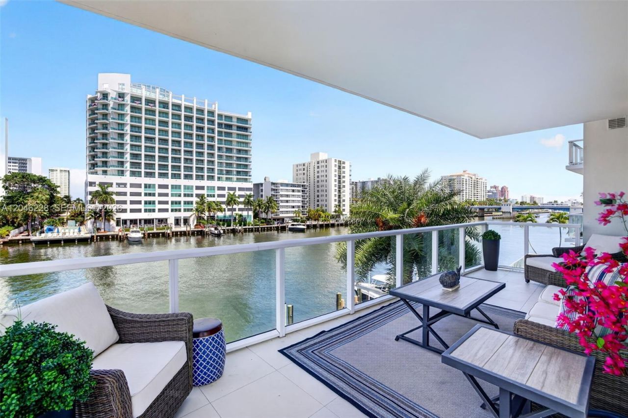2895 NE 33rd Ct, Unit 3A, Fort Lauderdale, FL 33306 Photo