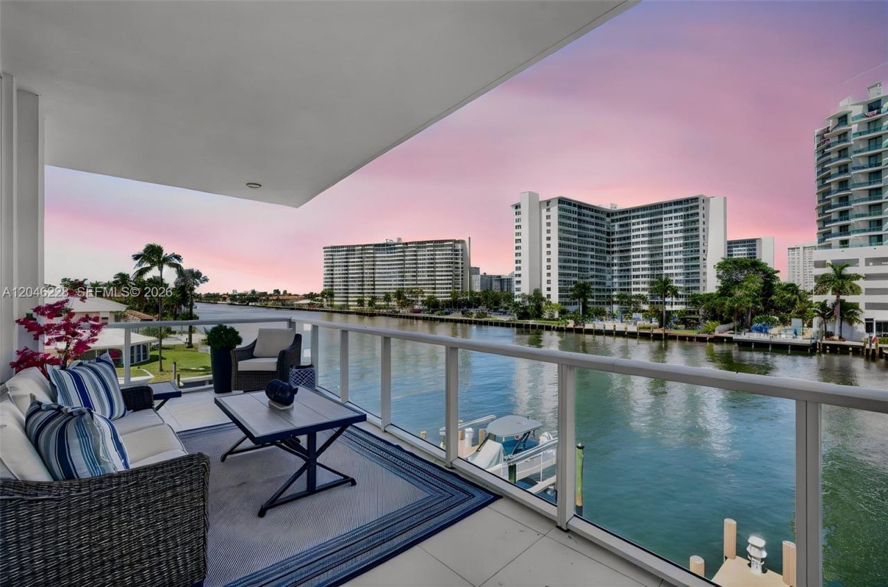 2895 NE 33rd Ct, Unit 3A, Fort Lauderdale, FL 33306 Photo