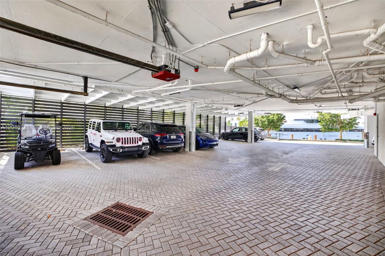 2895 NE 33rd Ct, Unit 3A, Fort Lauderdale, FL 33306 Photo