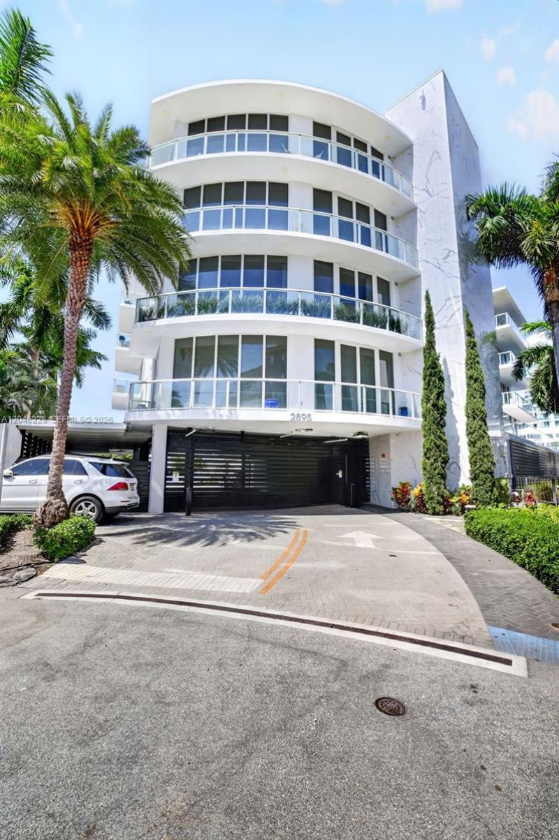 2895 NE 33rd Ct, Unit 3A, Fort Lauderdale, FL 33306 Photo