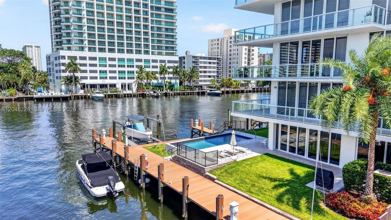 2895 NE 33rd Ct, Unit 3A, Fort Lauderdale, FL 33306 Photo