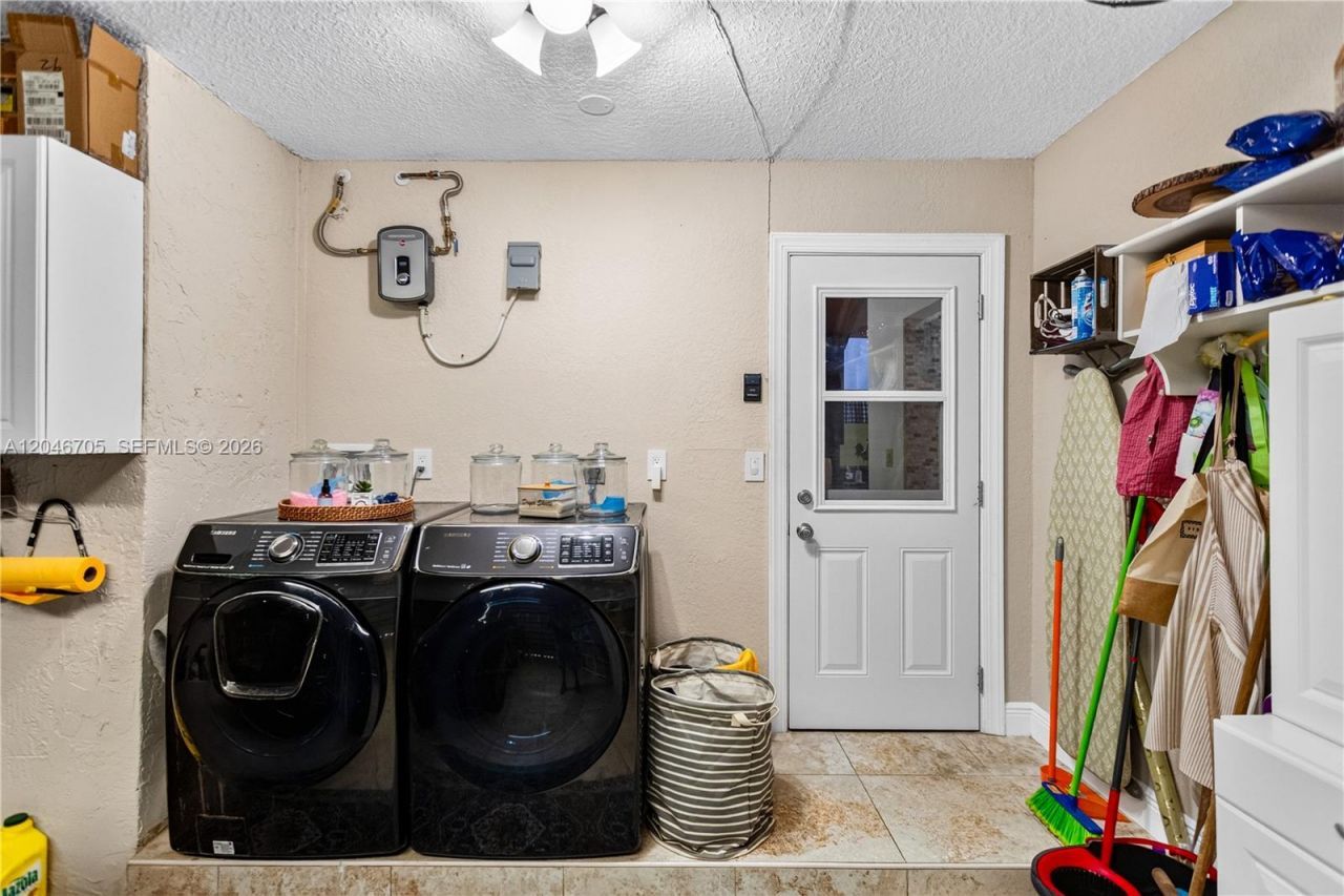 2620 Buttonwood Ave, Miramar, FL 33025 Photo