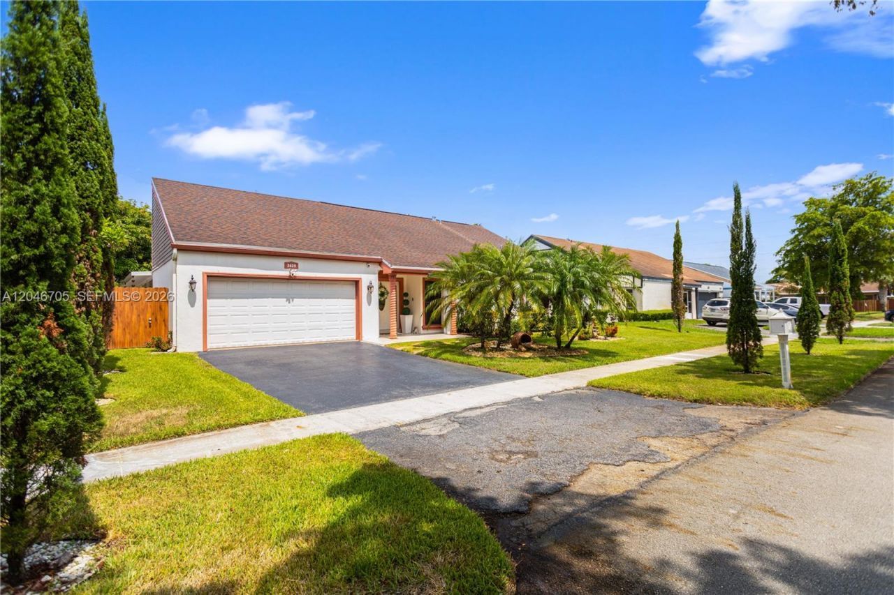 2620 Buttonwood Ave, Miramar, FL 33025 Photo