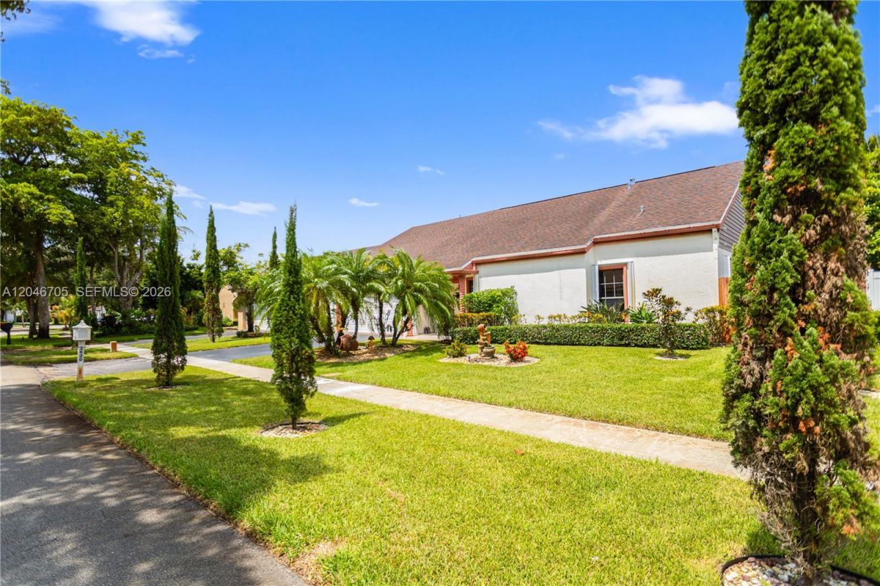 2620 Buttonwood Ave, Miramar, FL 33025 Photo