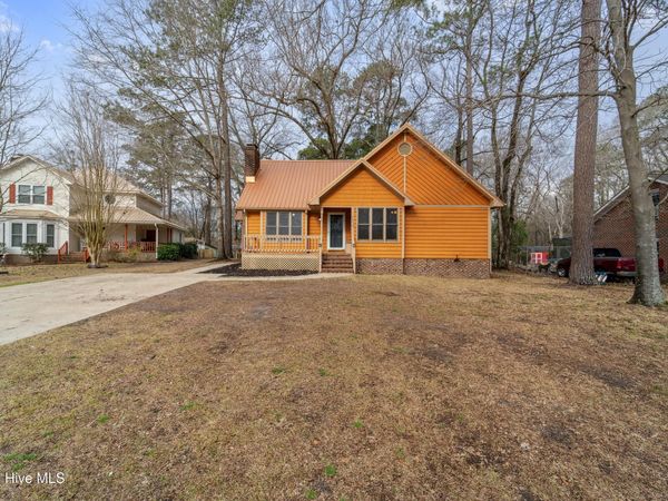 406 S Brookside Court , Jacksonville, NC 28540