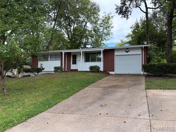 10204 Dacey Drive, Dellwood, MO 63136
