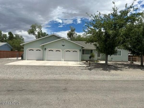 18 Saint Andrews Drive, Yerington, NV 89447