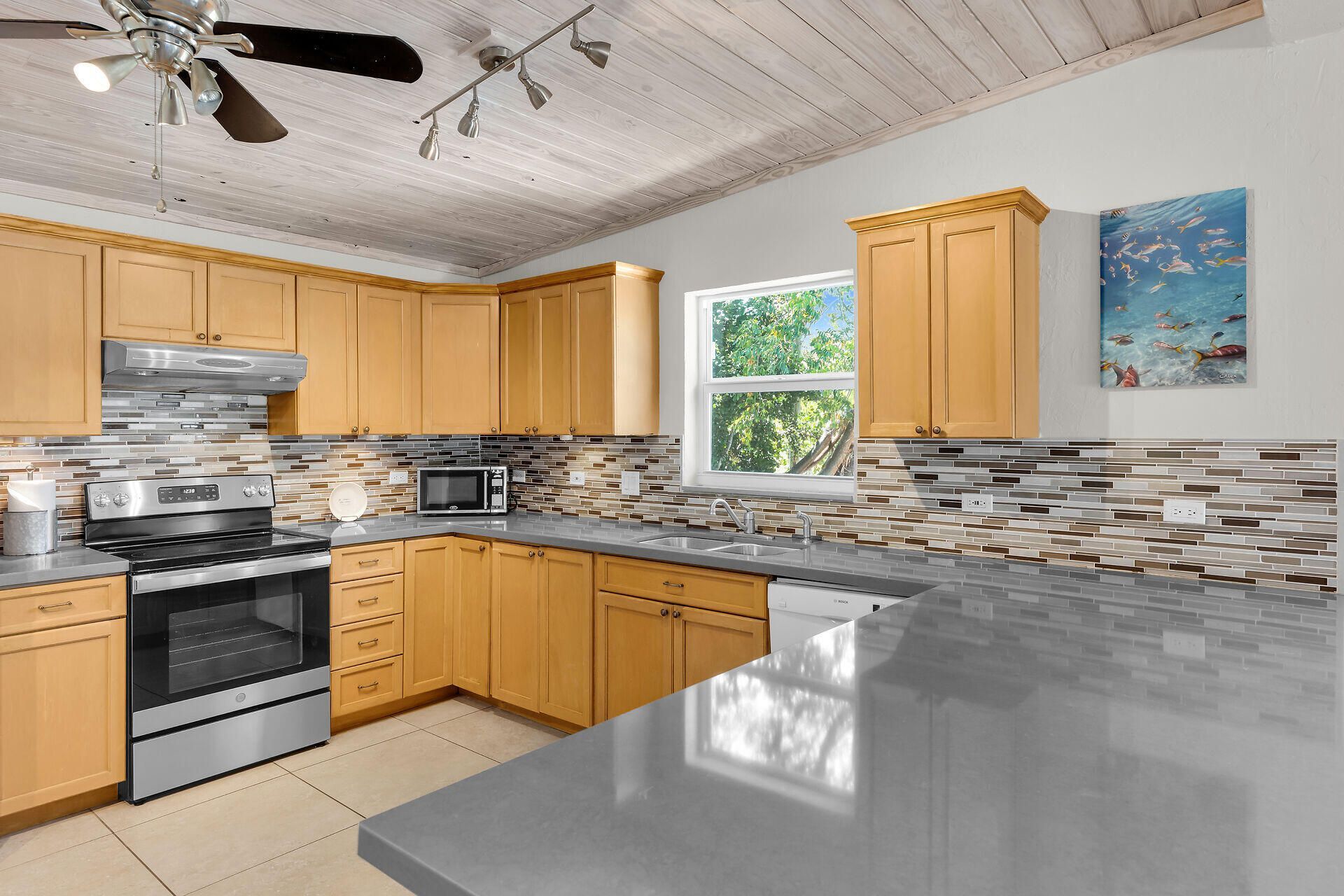 148 Sunrise Drive, Tavernier, FL 33070 Photo