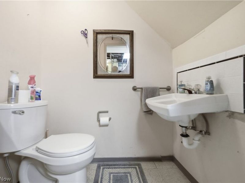 303 Cordelia Street SW, North Canton, OH 44720 Photo 32