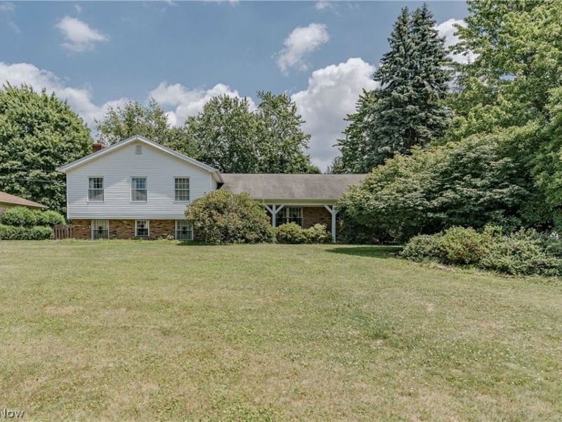 477 Snavely Road, Richmond Heights, OH 44143 Photo 1