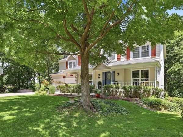 7621 Acuff Lane, Lenexa, KS 66216