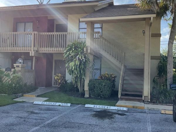13045 Albright Court, Unit 11, Wellington, FL 33414