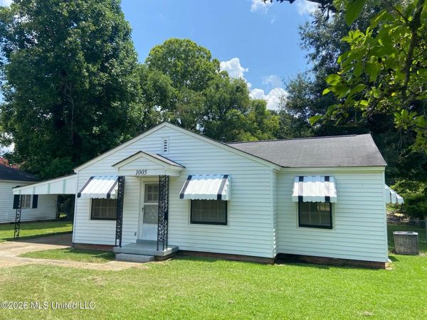 1005 Eastwood Road, Natchez, MS 39120