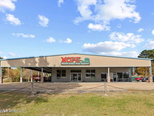 812 Lake Harbour Drive, Ridgeland, MS 39157
