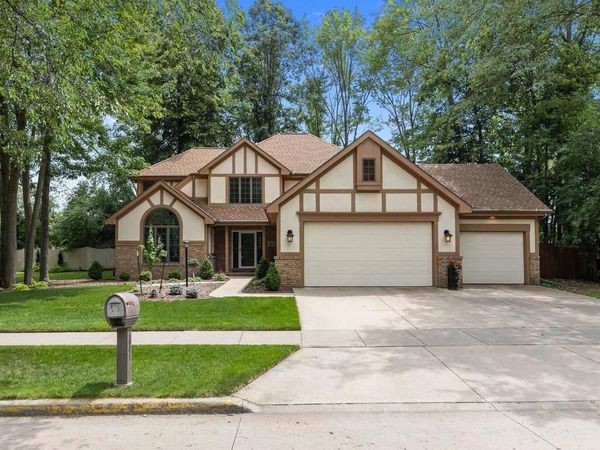 2801 SCHAEFER CIRCLE, Appleton, WI 54915
