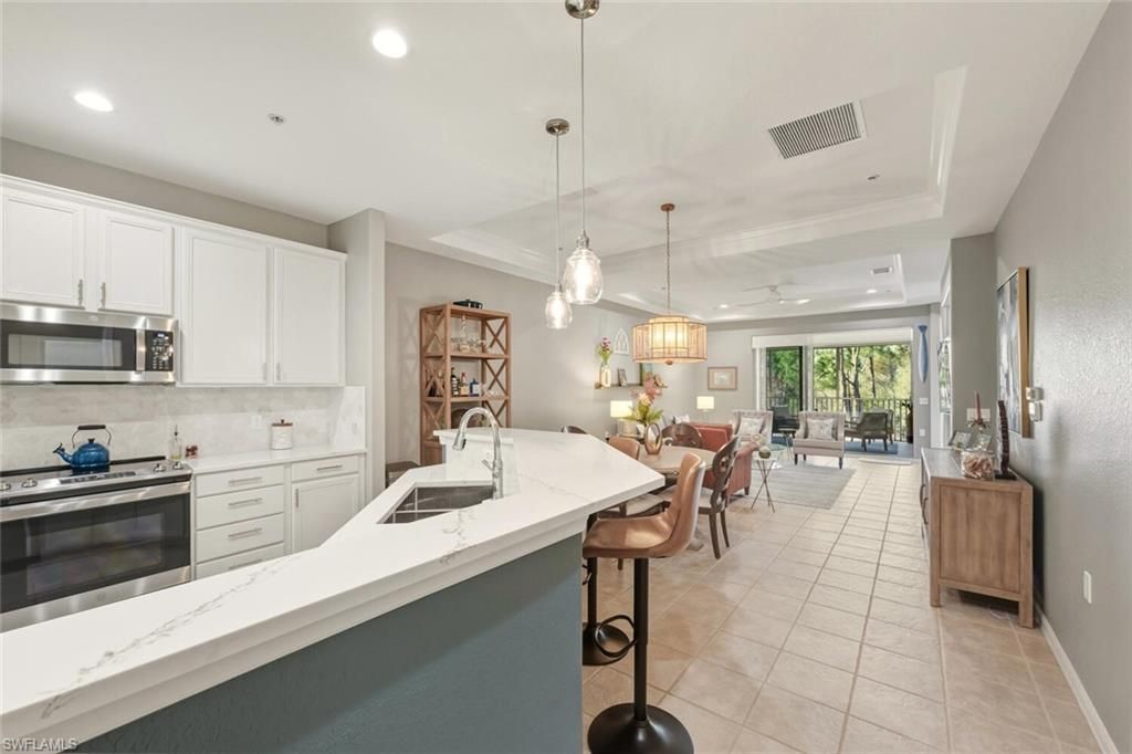 4833 Hampshire Ct, Unit 302, Naples, FL 34112 Photo