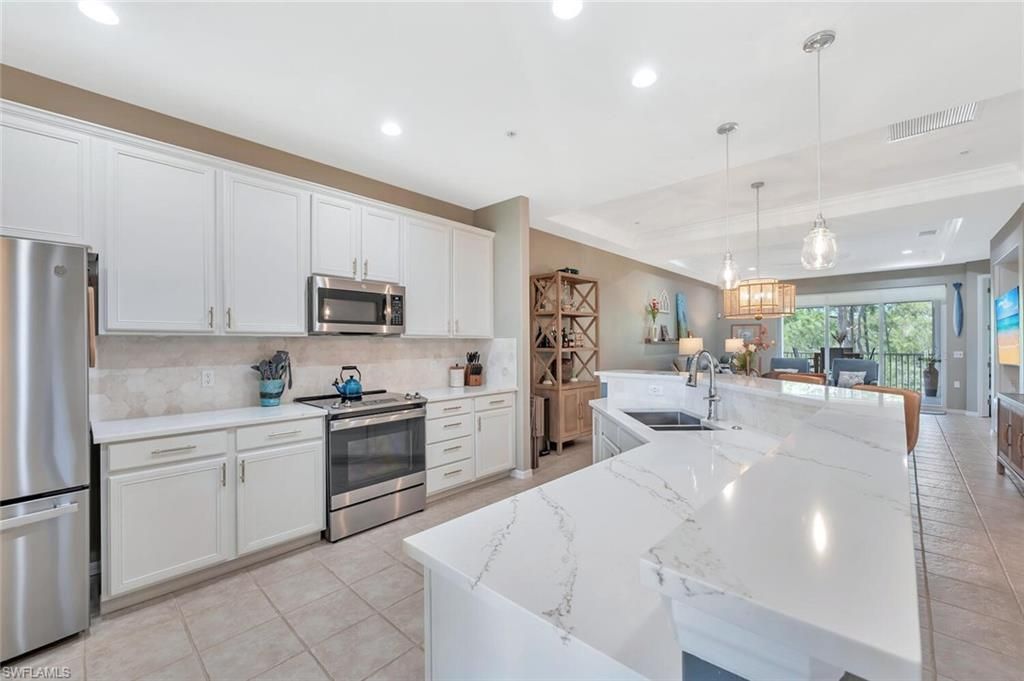 4833 Hampshire Ct, Unit 302, Naples, FL 34112 Photo