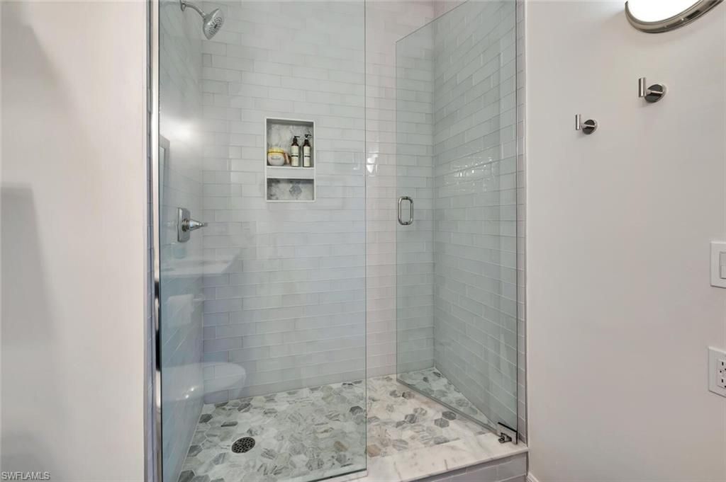 4833 Hampshire Ct, Unit 302, Naples, FL 34112 Photo