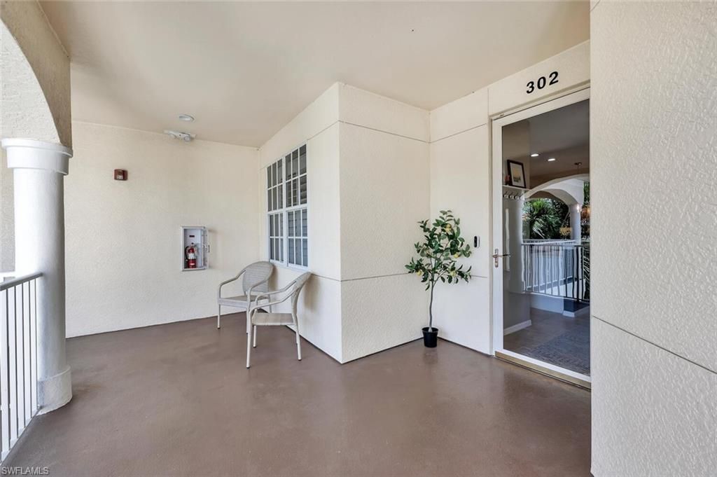 4833 Hampshire Ct, Unit 302, Naples, FL 34112 Photo