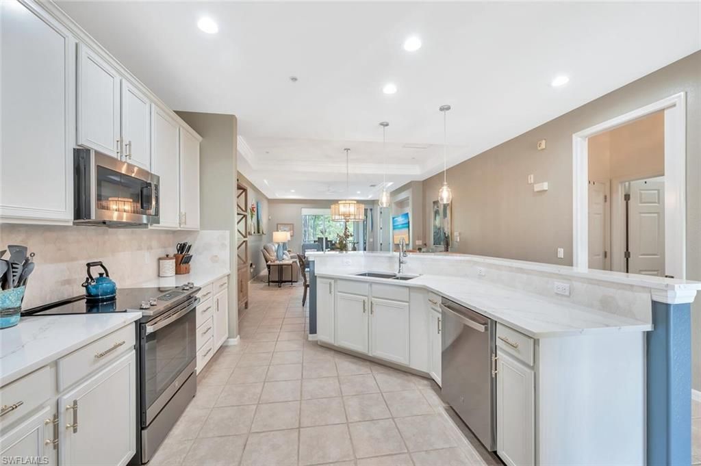 4833 Hampshire Ct, Unit 302, Naples, FL 34112 Photo