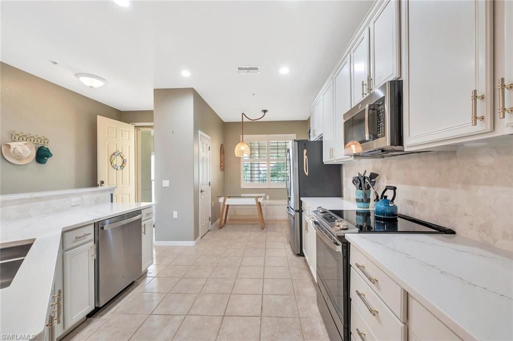 4833 Hampshire Ct, Unit 302, Naples, FL 34112 Photo