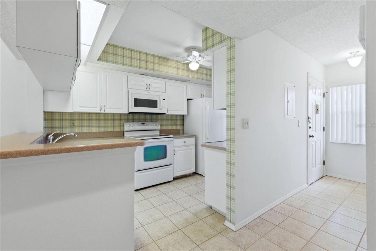 421 Cerromar Terrace, Unit 370, Venice, FL 34293 Photo