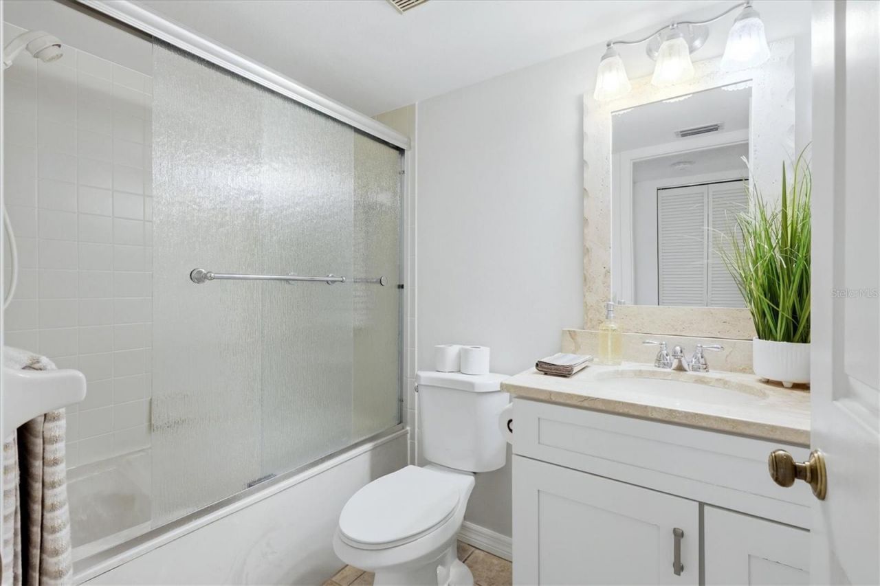 421 Cerromar Terrace, Unit 370, Venice, FL 34293 Photo