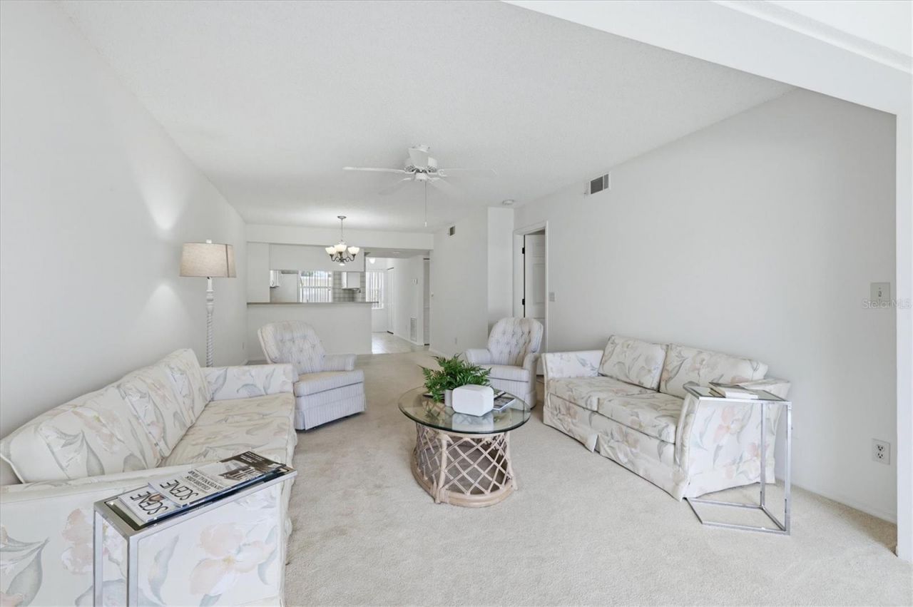 421 Cerromar Terrace, Unit 370, Venice, FL 34293 Photo