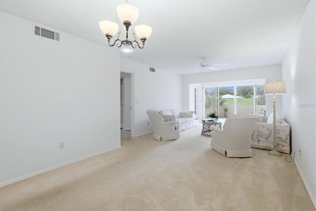 421 Cerromar Terrace, Unit 370, Venice, FL 34293 Photo