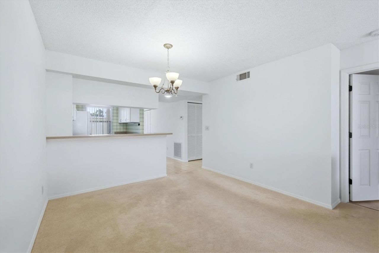 421 Cerromar Terrace, Unit 370, Venice, FL 34293 Photo