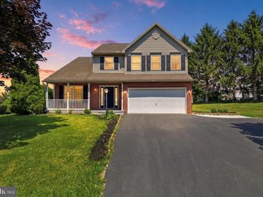 2 FORGEDALE DRIVE, CARLISLE, PA 17015