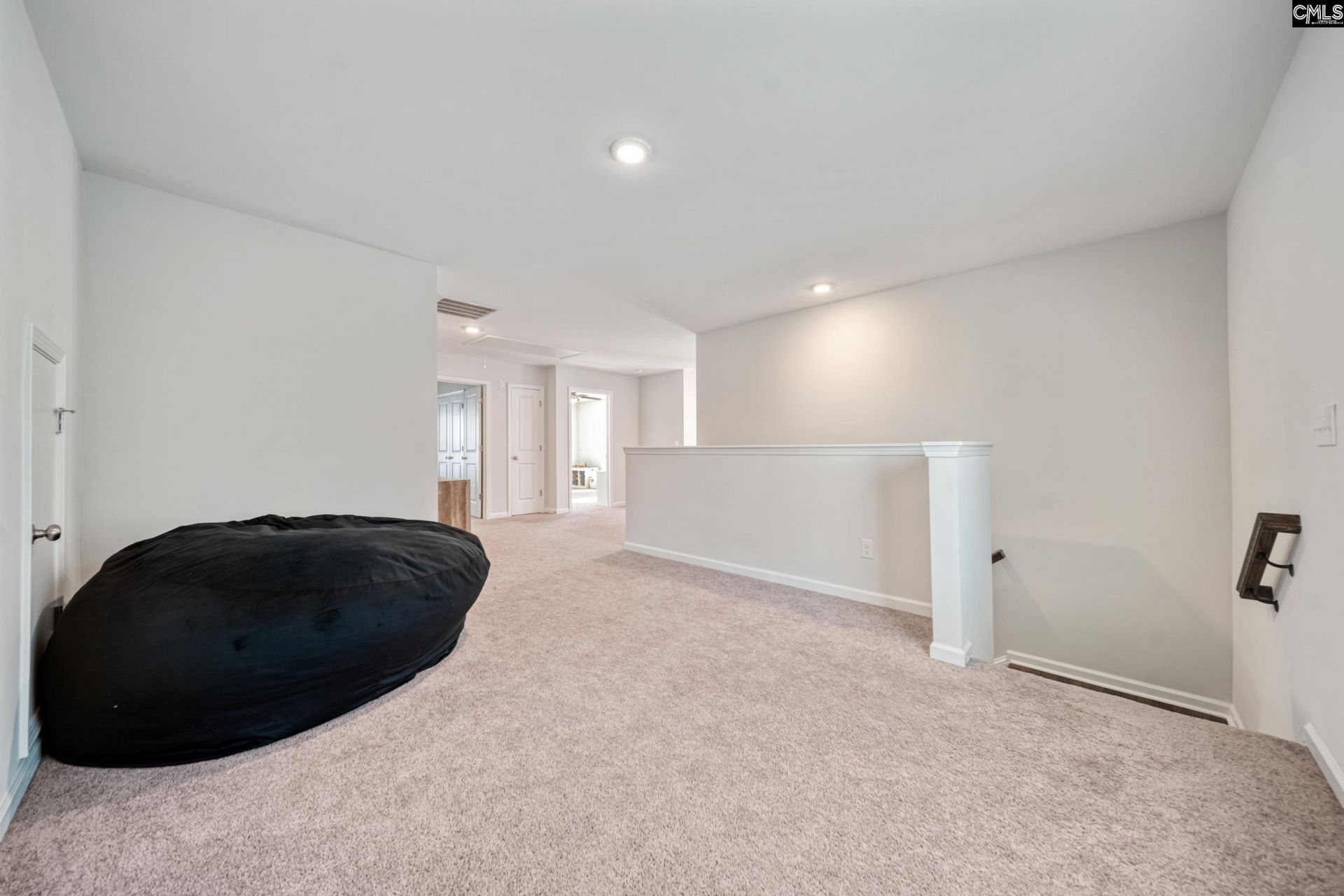 588 Roseridge Drive Photo 17