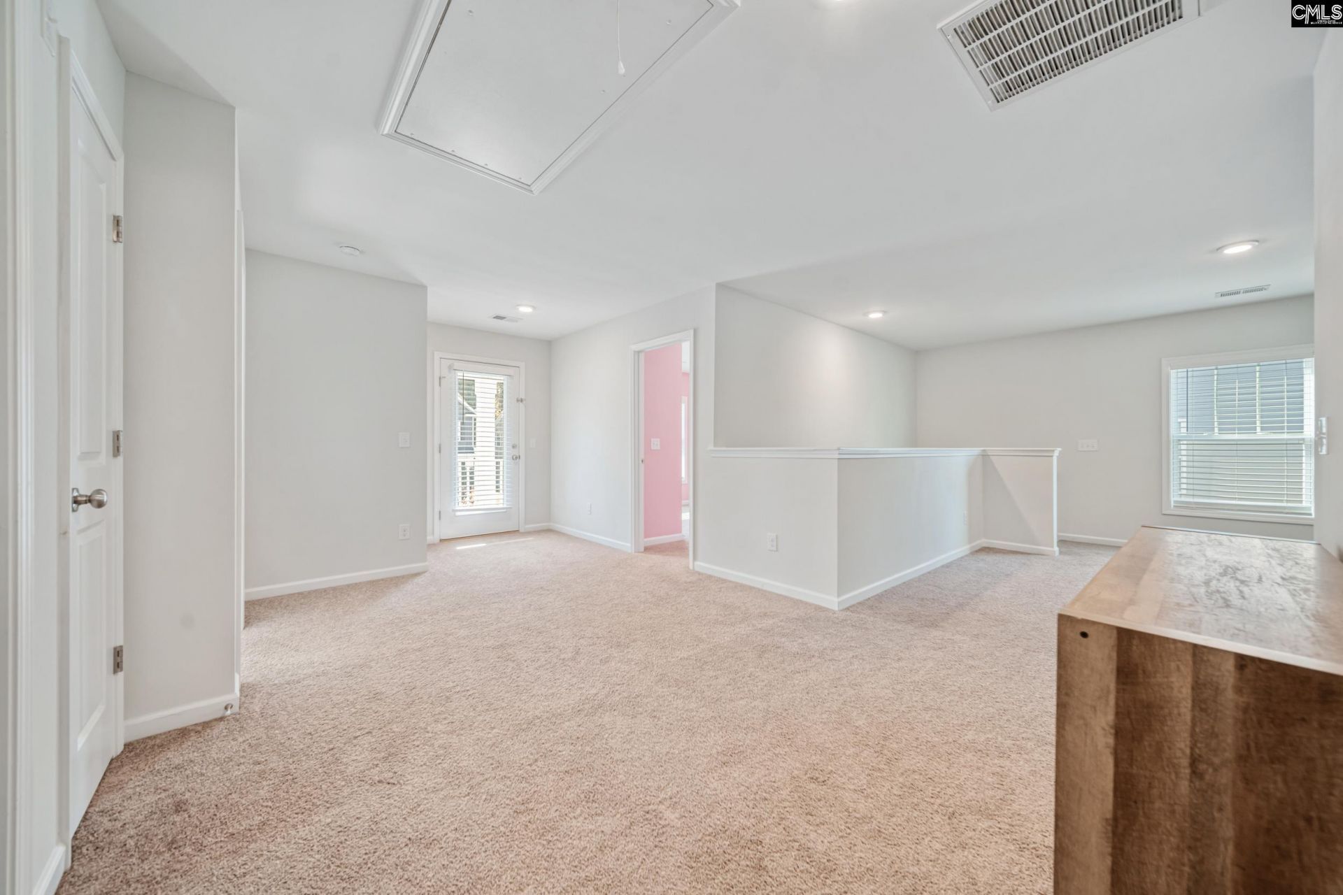 588 Roseridge Drive Photo 19