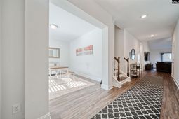 588 Roseridge Drive photo 4