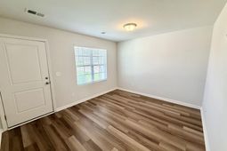1354 Tanreall Drive  photo 4
