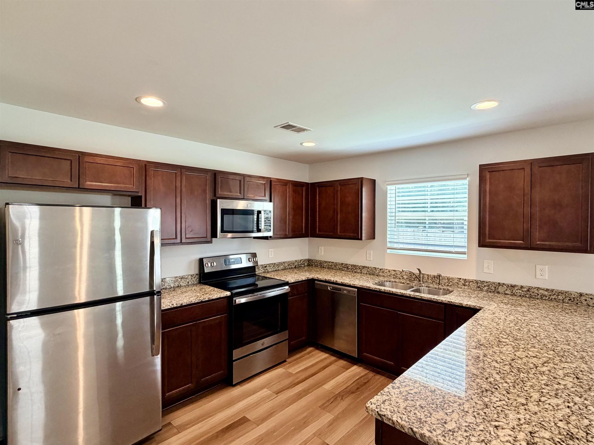 1354 Tanreall Drive  Photo 4