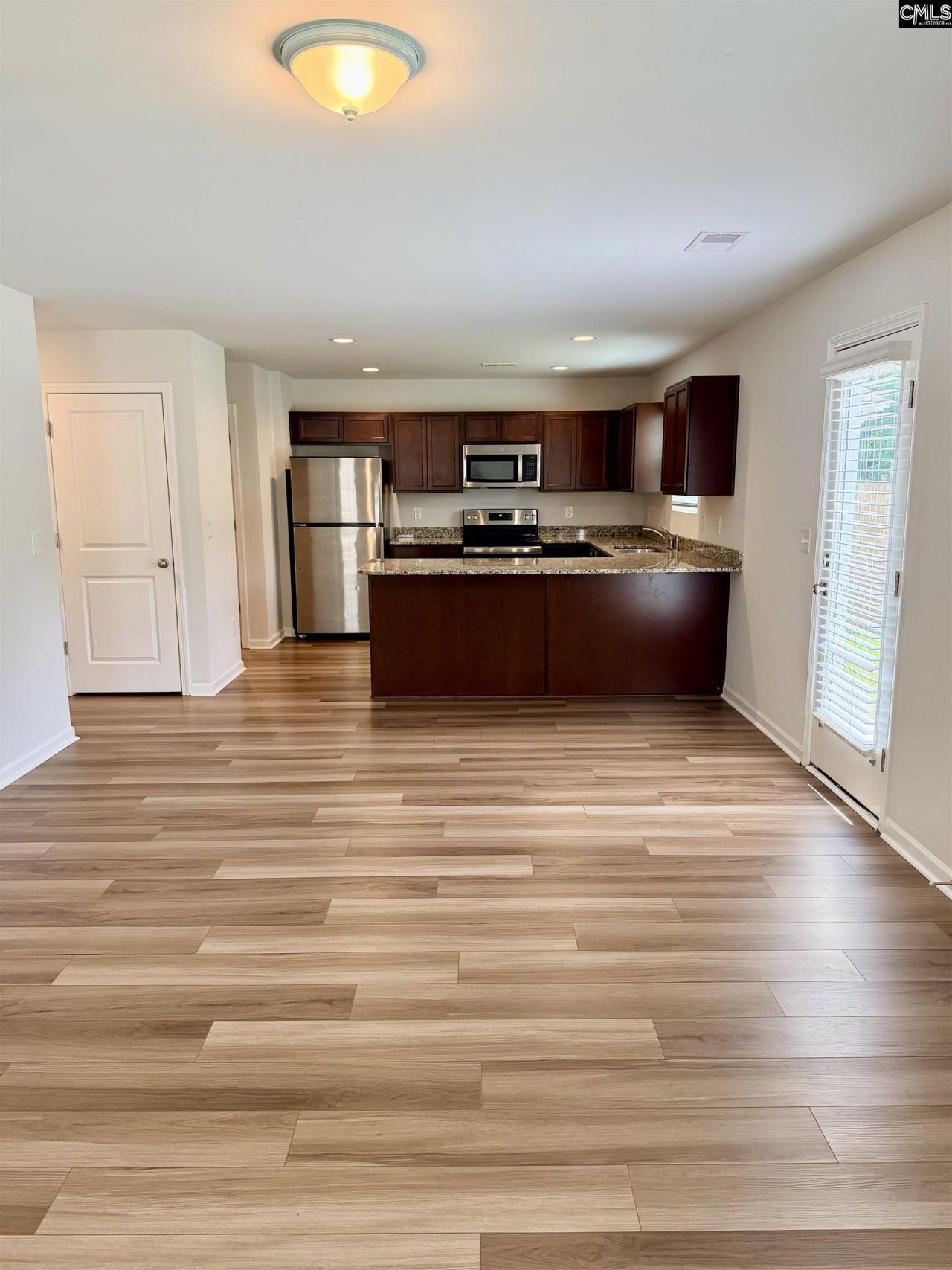 1354 Tanreall Drive  Photo 8